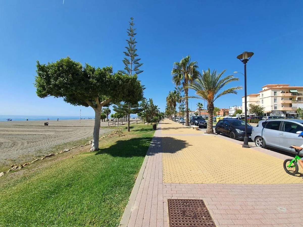 Naturaleza, playa, piscina, mar, montaña, wifi, parking Málaga España