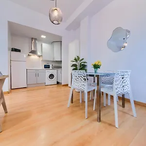 Apartamento Holidays2malaga Victoria Next Old Town High Speed Wifi, Málaga